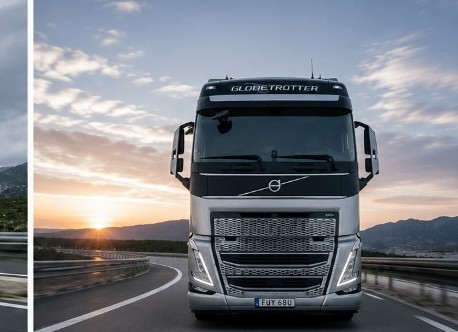 Volvo Globetrotter front view at sunset